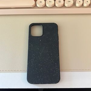 Pela iPhone 12 case black